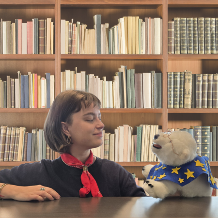 Hannah Gerst looking at Vanilla