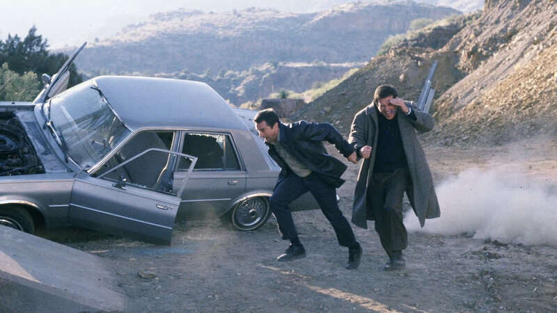 Charles Grodin and Robert De Niro dodge bullets