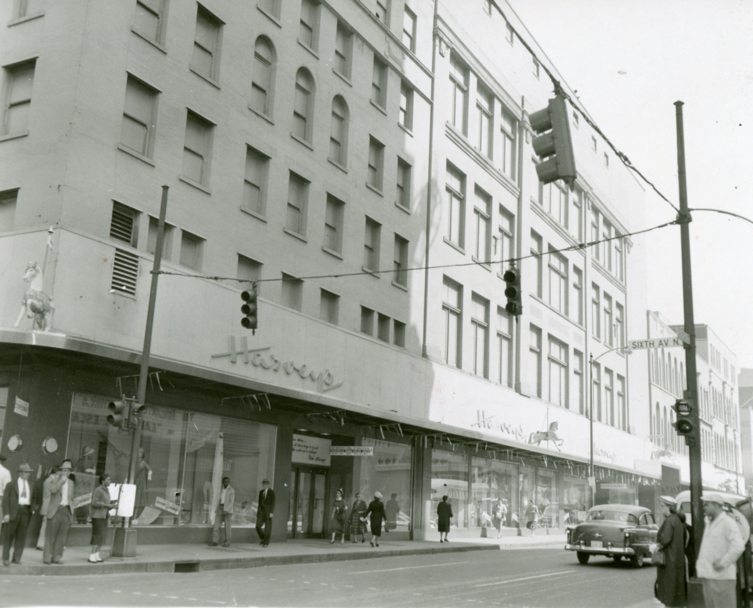 View of Harvey's Department Store at 6th and Church, date: 1958. 